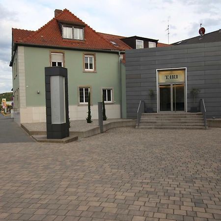 Hotel Tari Höchberg Eksteriør bilde